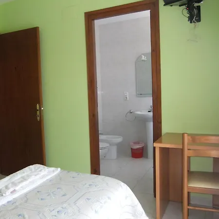 Guest house Pensio L'estada 2*
